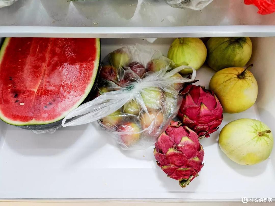 2022冰箱攻略：大容量、冷冻力大、母婴分区的十字对开门冰箱，2千多元就能买到