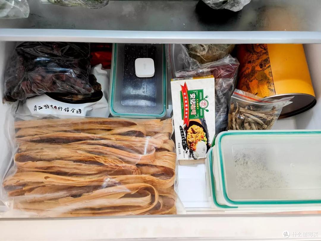 2022冰箱攻略：大容量、冷冻力大、母婴分区的十字对开门冰箱，2千多元就能买到