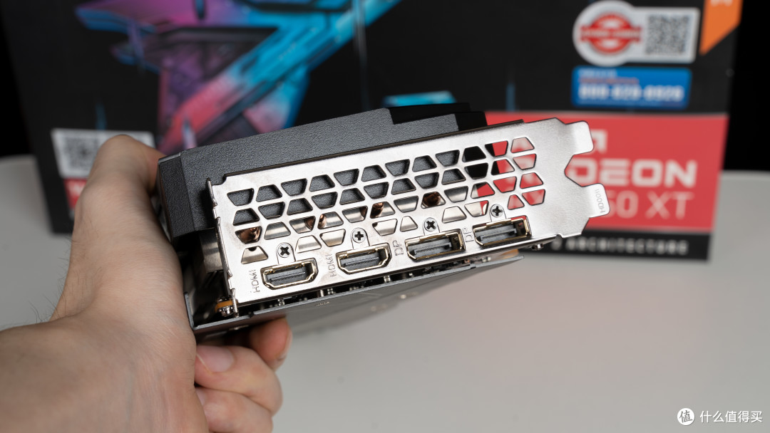 技嘉AORUS RX 6750 XT 小雕ELITE 12G评测，集颜值和性能于一身的中高端显卡