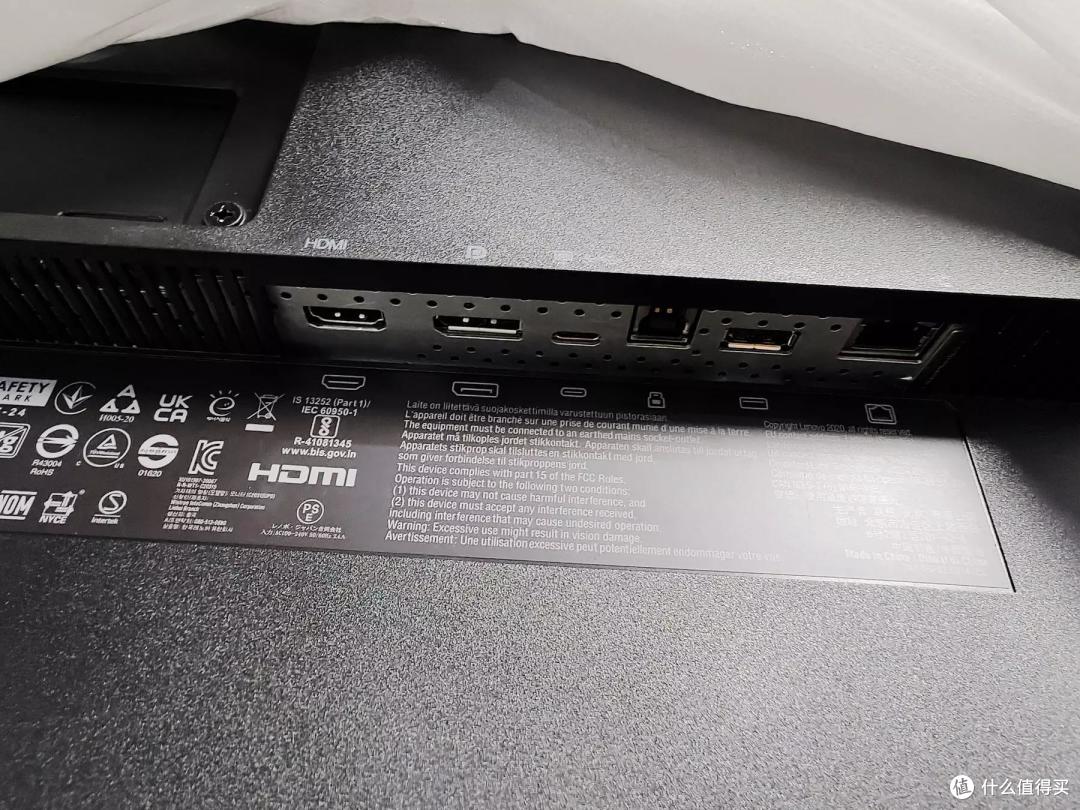 靠谱的商务大屏4K显示器 - ThinkVision P32p
