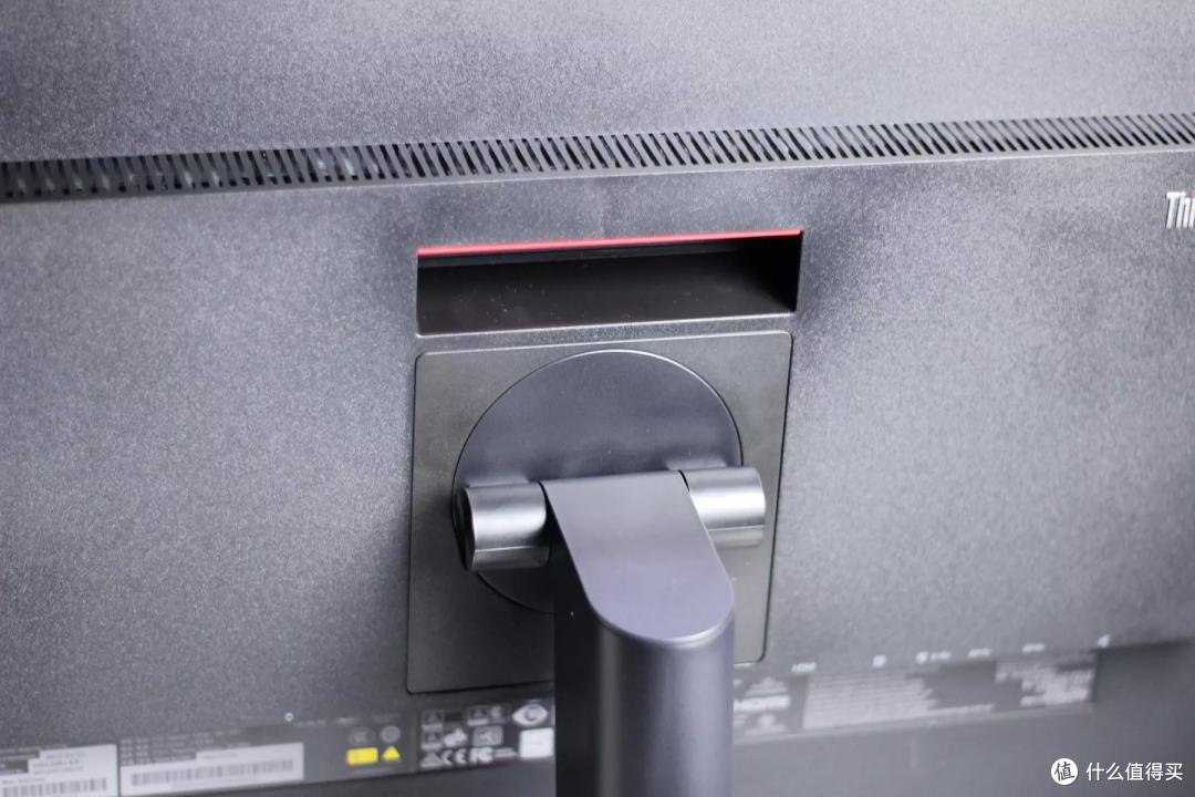 靠谱的商务大屏4K显示器 - ThinkVision P32p