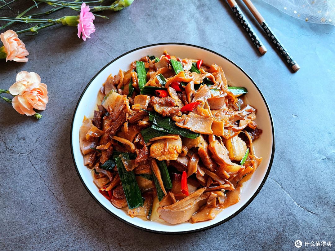 夏天吃五花肉，记得搭配“它”一起，香糯可口肥而不腻，好吃极了