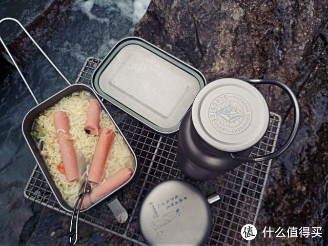 折腾了几张户外桌后,我还是习惯便携小巧的