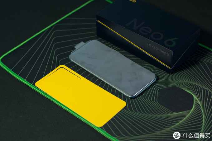 各项均衡,游戏更强,超值的旗舰机,iQOO Neo6详细体验
