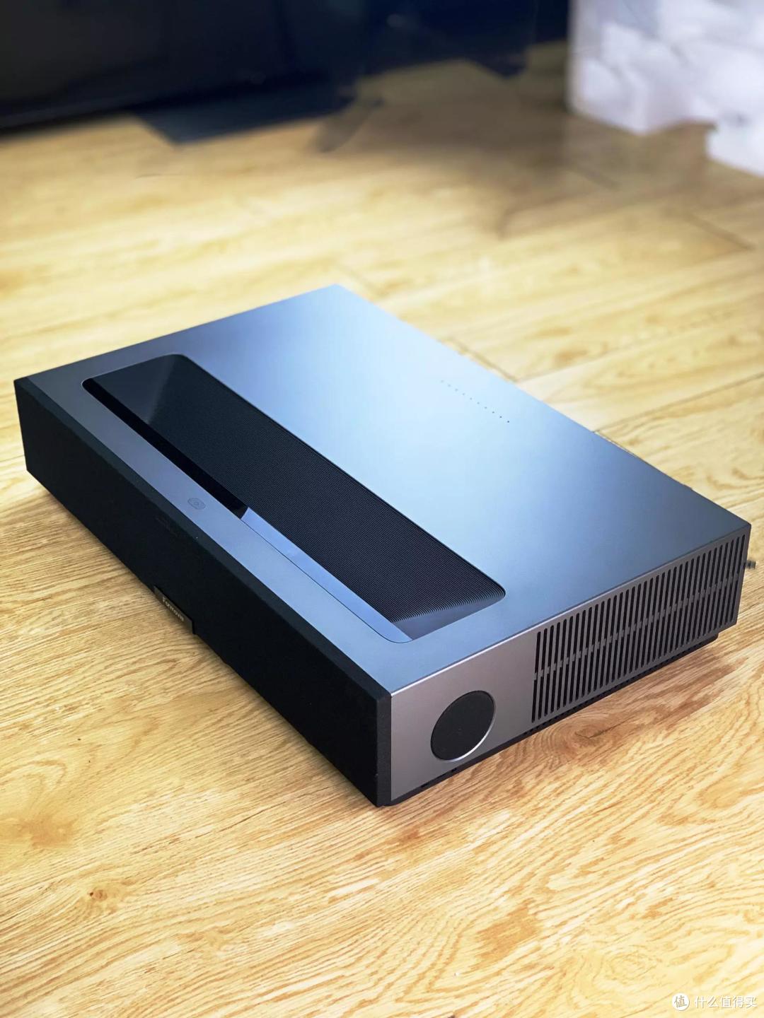 开箱体验篇十九峰米全色激光电视t1完美的卧室版家庭影院