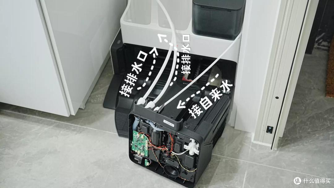 全网首拆 全球首款集成自清洁、自集尘和上下水的扫地机:石头G10S自动换水、烘干套件使用拆解评测