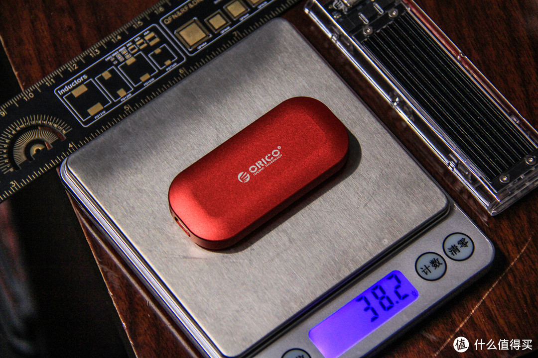 更小、更快、更稳：ORICO 移动硬盘IV300