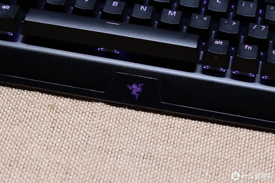 雷蛇（Razer）黑寡妇蜘蛛V3迷你无线版 68键机械键盘开箱评测