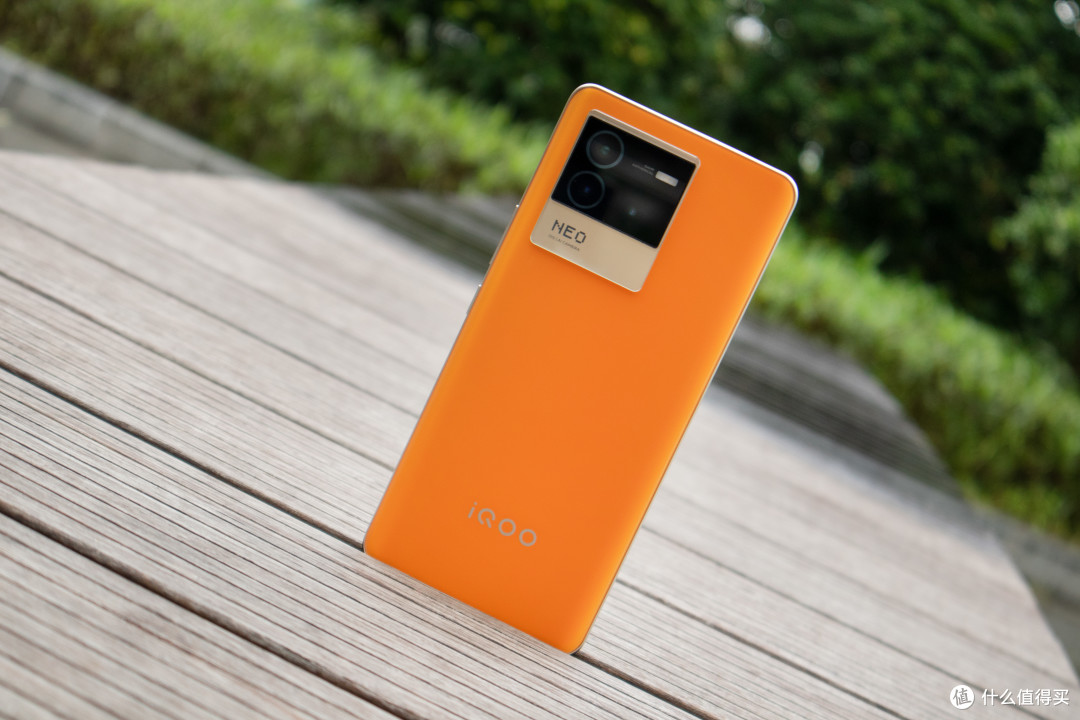 2K预算换新机那些事，iQOO Neo6 SE开箱体验报告