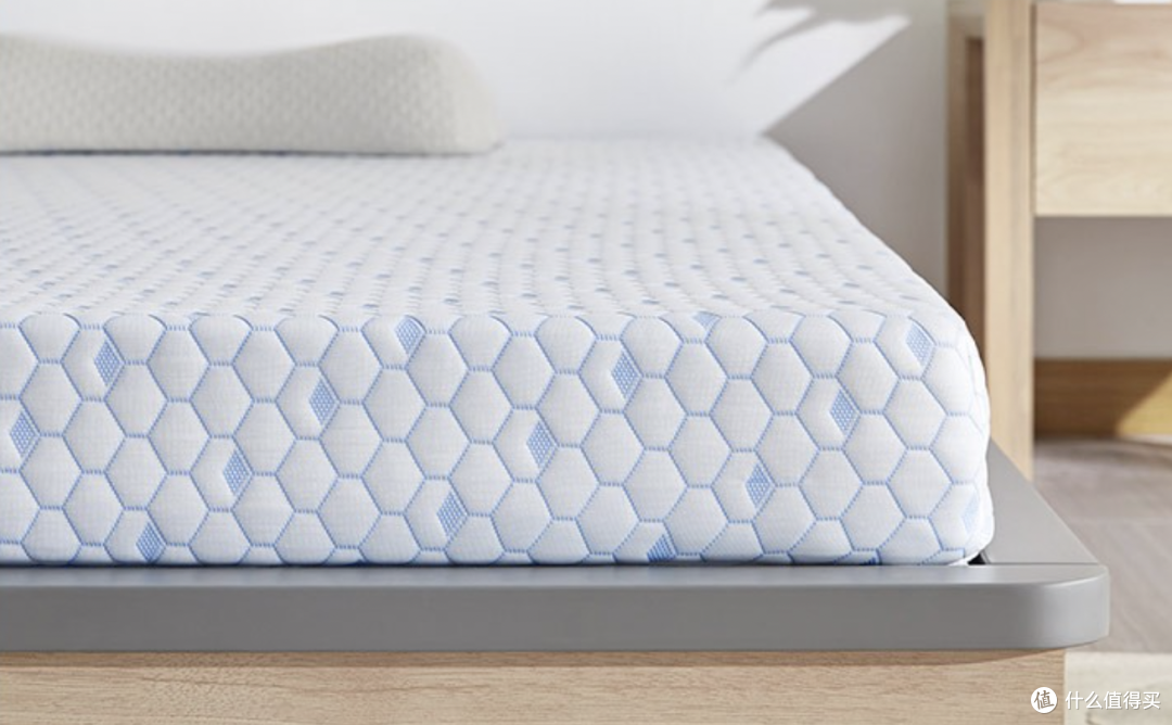 全友推出梦立方床垫0压亲肤冰丝面料透气清爽一整夜限时价格1025元