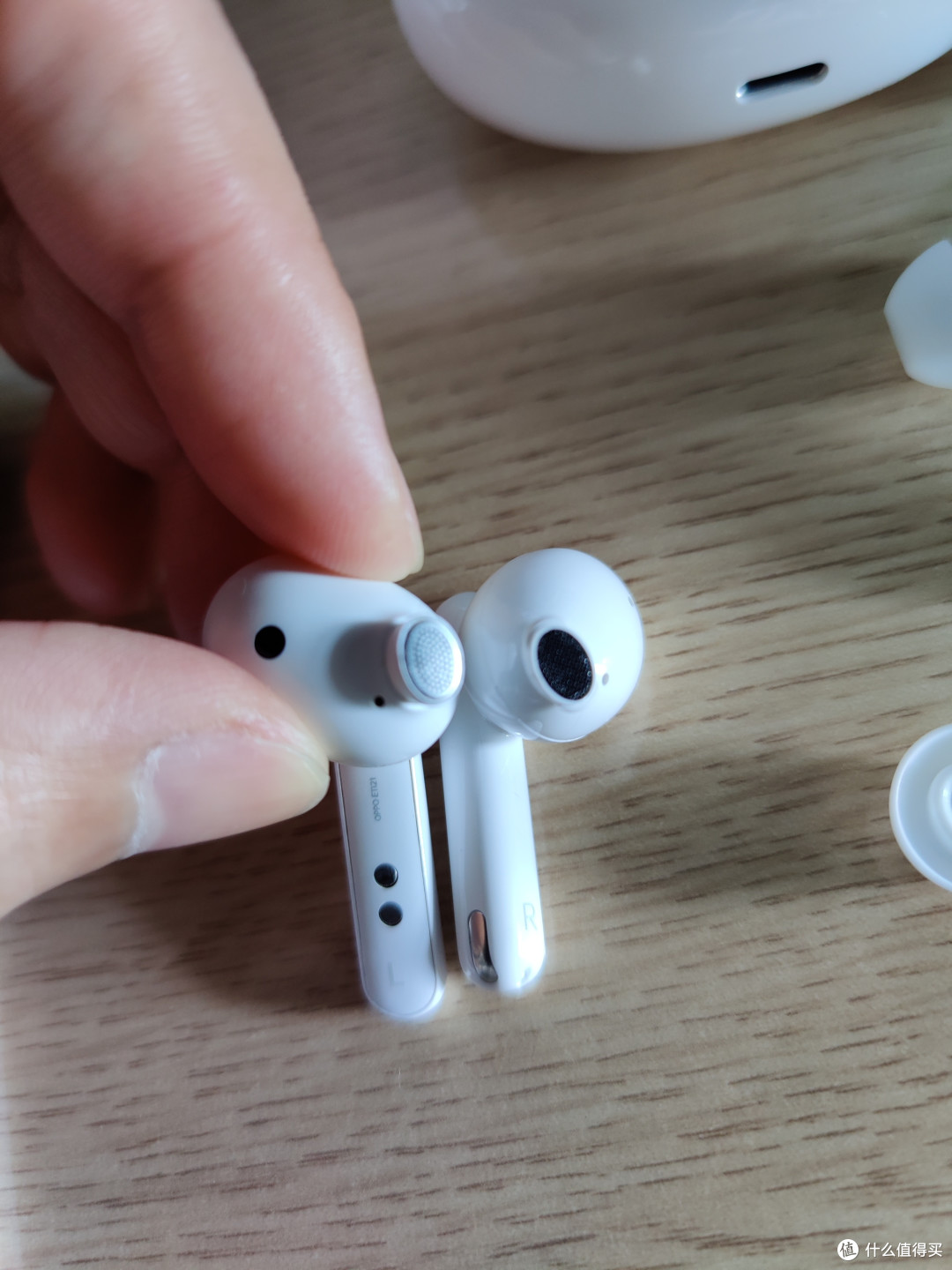 评一评半价抢的oppoencofree2i蓝牙降噪耳机对比同价位的前辈oppow51