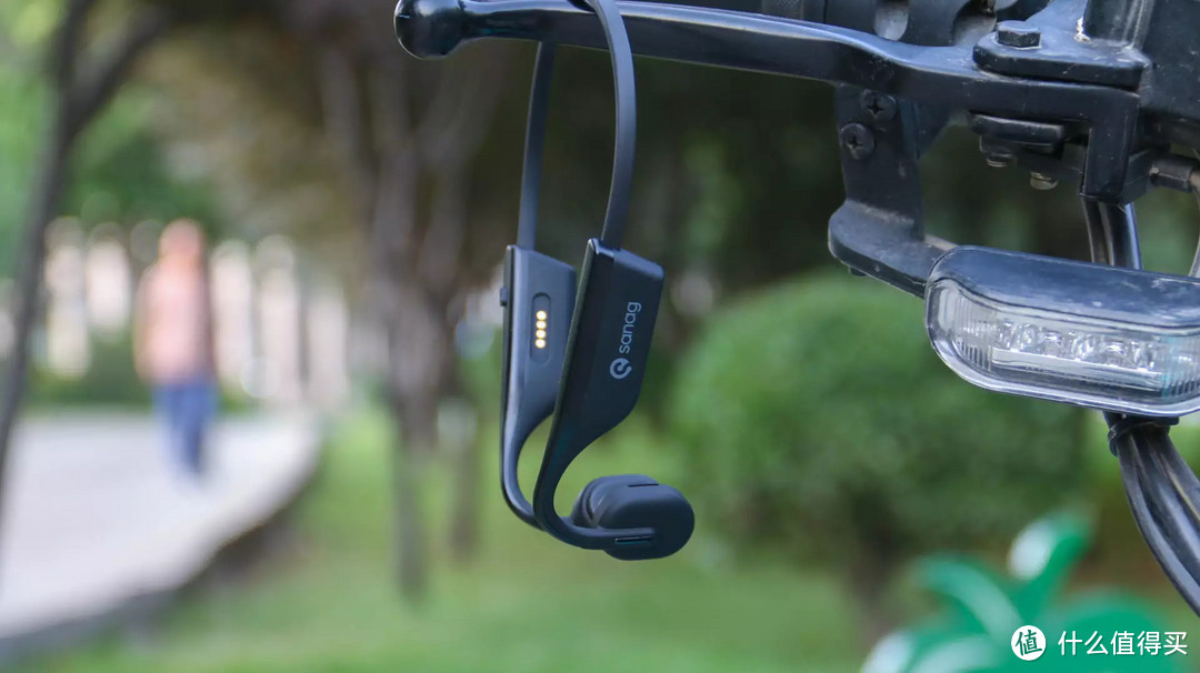 塞那A9S PRO气传导运动耳机：全钛设计，自带内存，游泳也能用