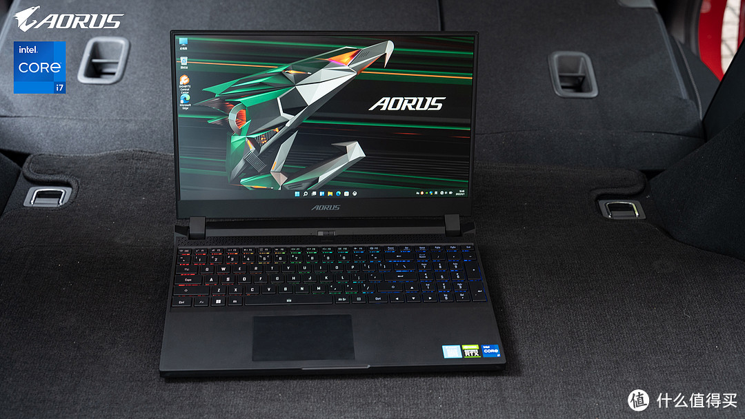 i7-12700H+RTX 3070超强游戏组合，技嘉AORUS 5 SE4游戏本拆解评测