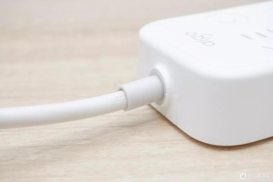 aigo 六位六控延长线插座开箱图赏