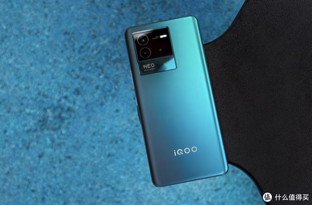 高考后买新手机！千元价位iQOO Neo6 SE能否成为准大学生的换机选择？
