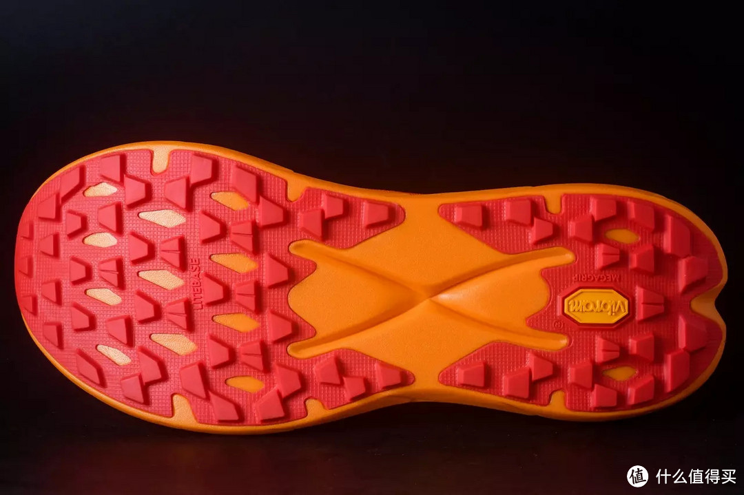 高速赛道利器——HOKA ONEONE TECTON X 碳板越野跑鞋