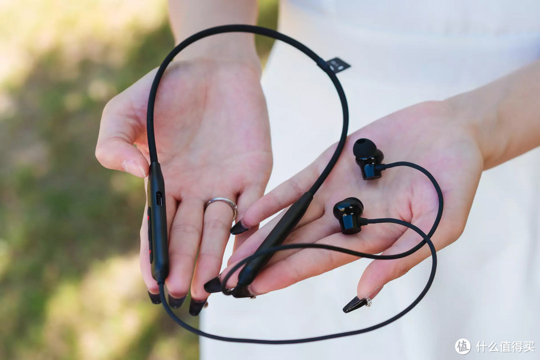 OnePlus一加云耳Z2 | 性价比突出的百元级挂脖式运动蓝牙耳机【体验评测】