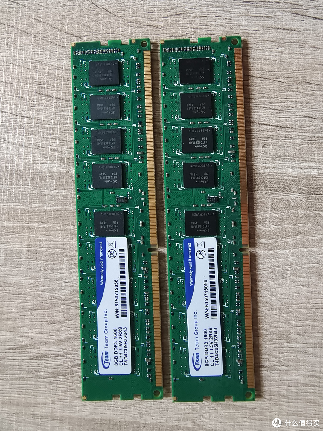原來的 Team5 8G X2 DDR3 ECC 內存。。。 當年在香港買很貴的。。。