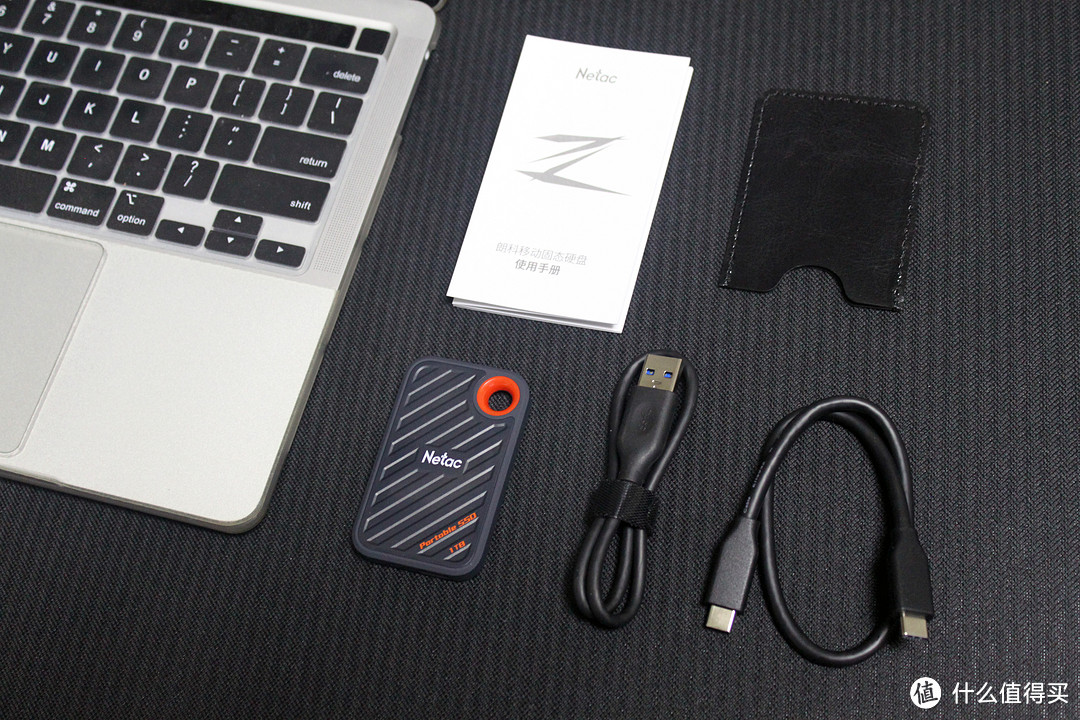 朗科ZX20移动固态硬盘，游戏、差旅、剪辑工作利器！