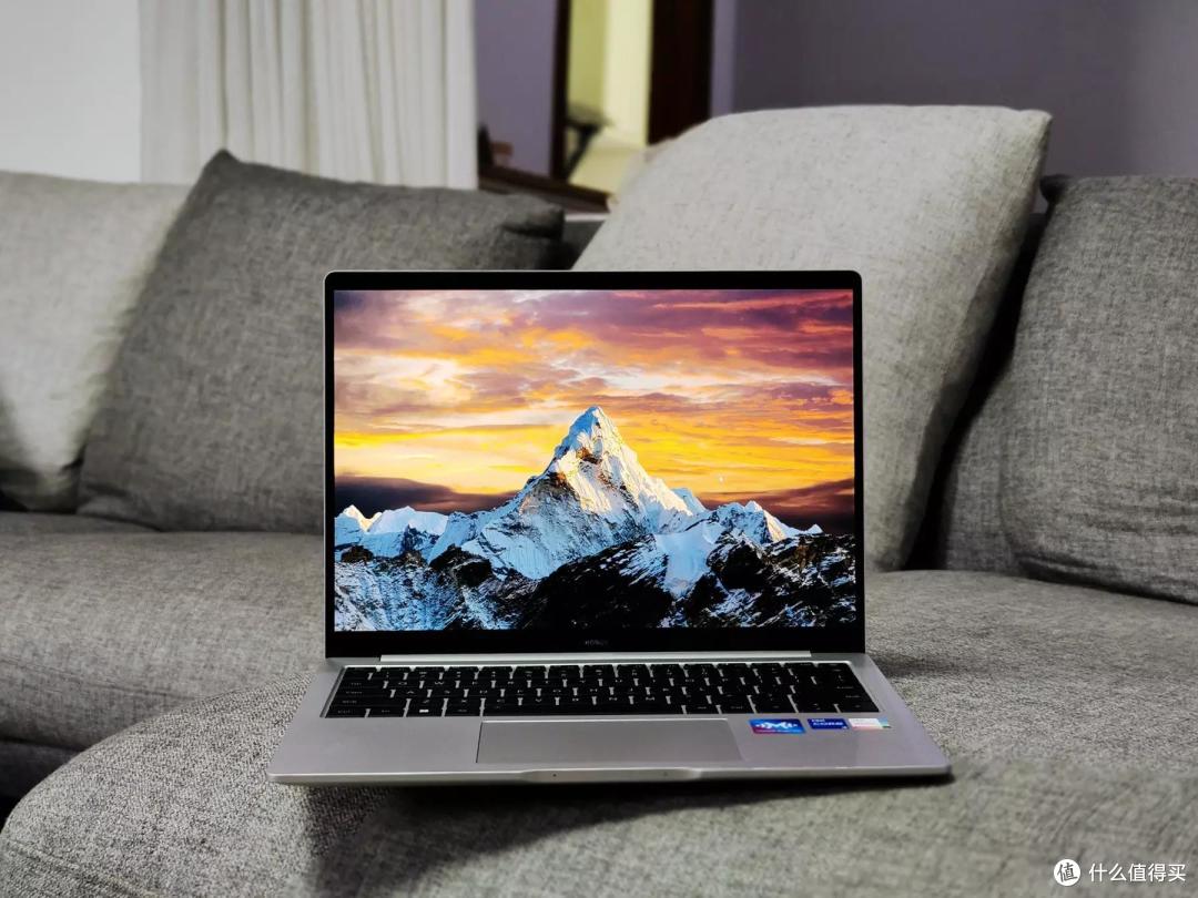 轻巧便携长续航，还是性能小钢炮？不只是轻薄本的全新荣耀MagicBook 14