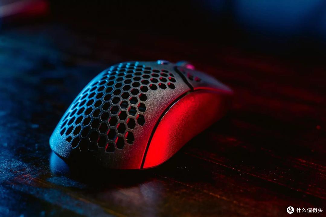 直接把线炫掉：HyperX 旋火无线版本