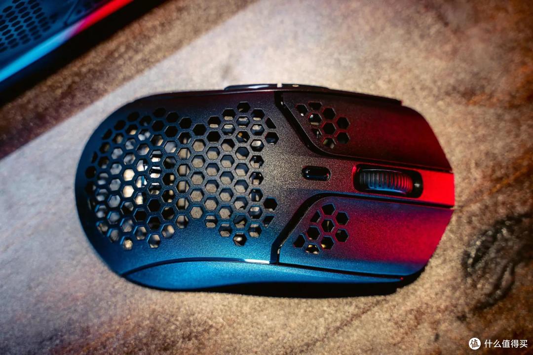 直接把线炫掉：HyperX 旋火无线版本