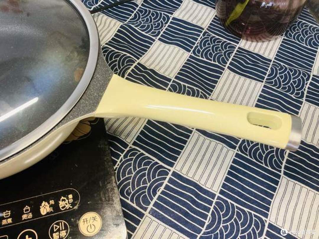GiPP居派 靓彩Ⅱ耐铲不粘煎炒锅,高颜值实力派,不惧铁铲
