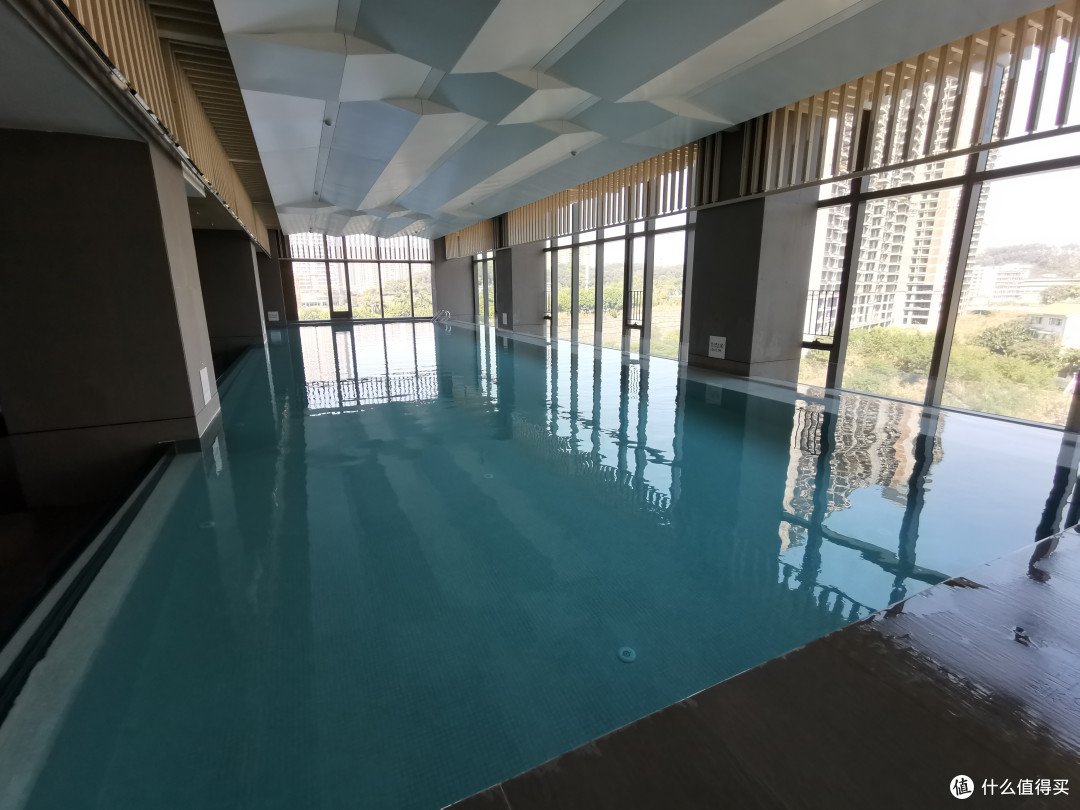 室内游泳池