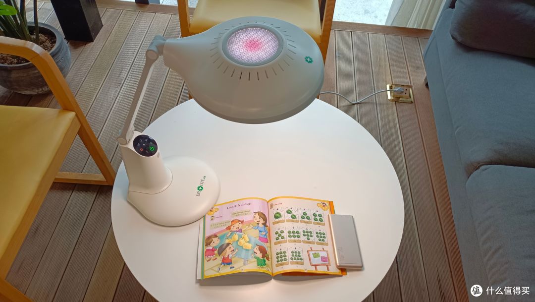 什么才是真正的护眼灯？爱德华医生NIR红光护眼台灯测评