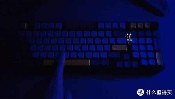 98键+三模+1万毫安电池!黑爵AK966机械键盘是真硬核