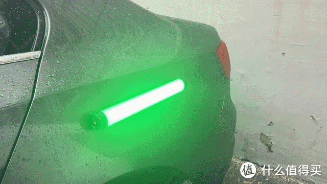 可掌控的霓虹，夜空下最靓的仔-颂威MT1魅光管