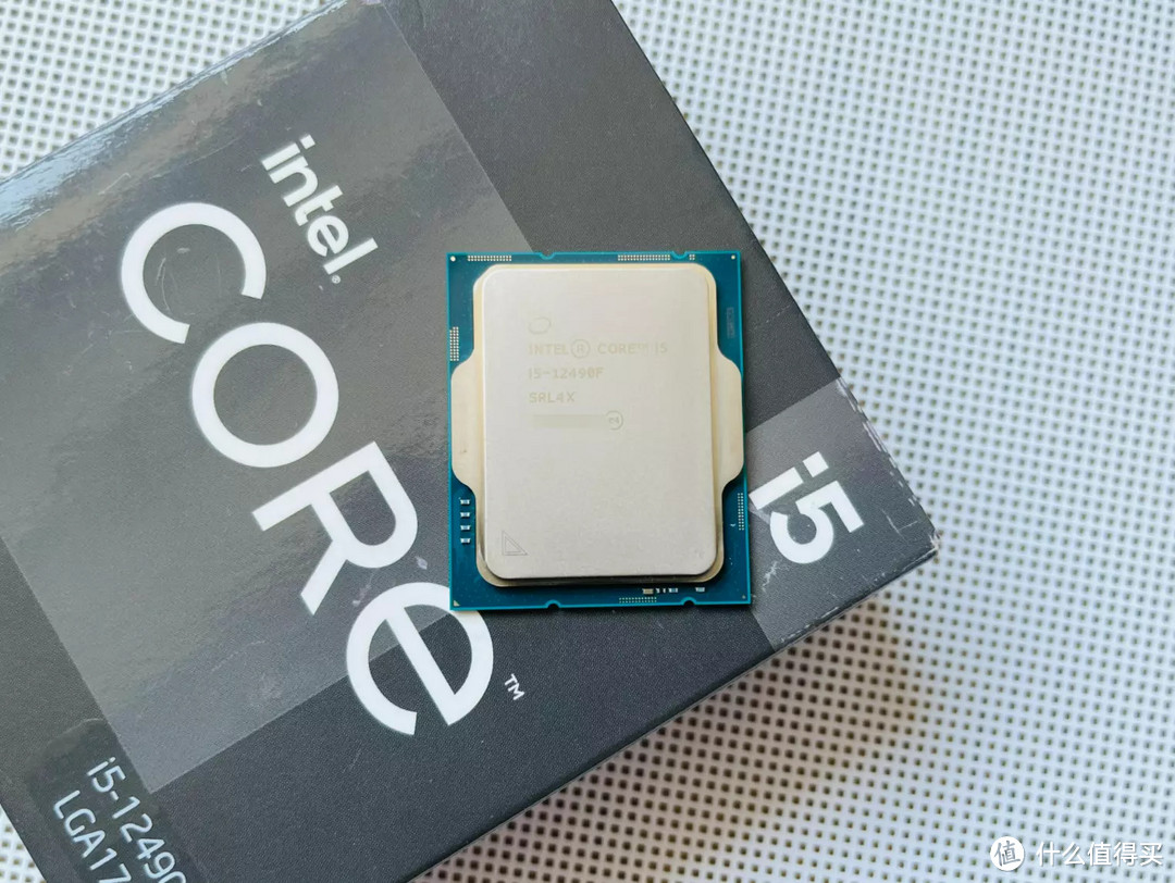 千元价位，黑化更强！intel i5-12490F和i5-12400实测对比