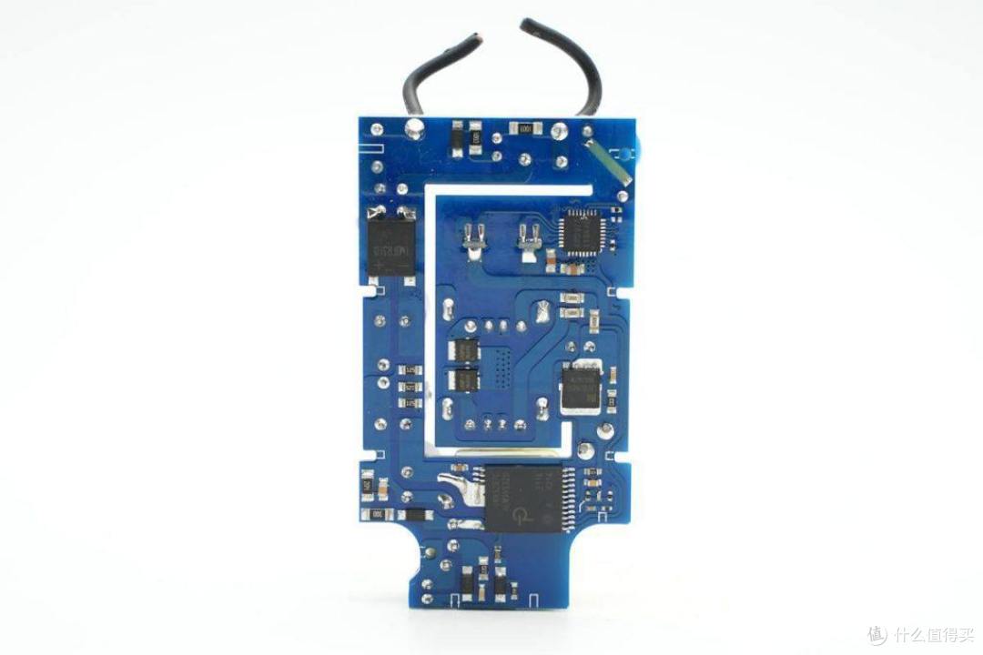拆解报告:UGREEN绿联30W 2A1C智充数码排插CD286