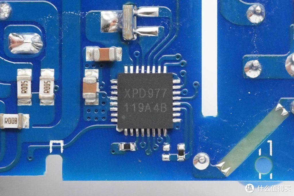 拆解报告:UGREEN绿联30W 2A1C智充数码排插CD286