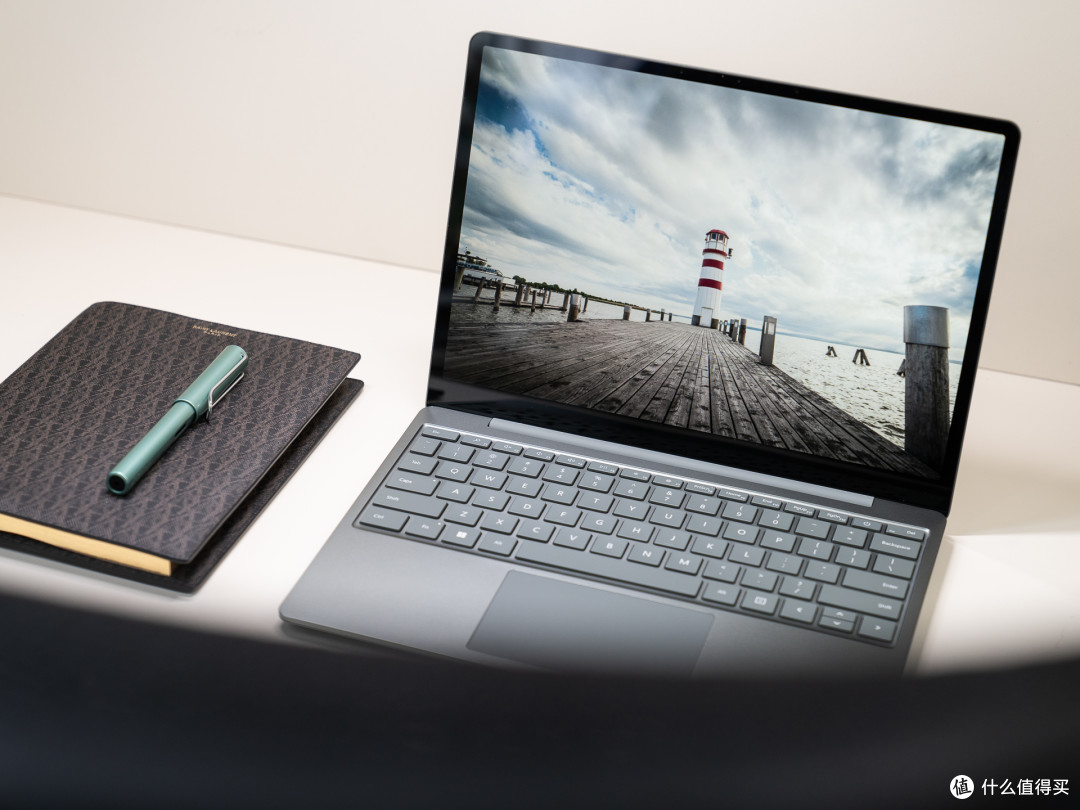 时尚、轻薄、实用兼顾,根正苗红的Windows本儿Surface Laptop Go 2值得入手吗?