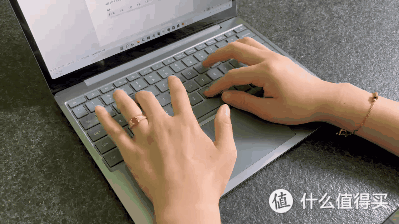 时尚、轻薄、实用兼顾,根正苗红的Windows本儿Surface Laptop Go 2值得入手吗?