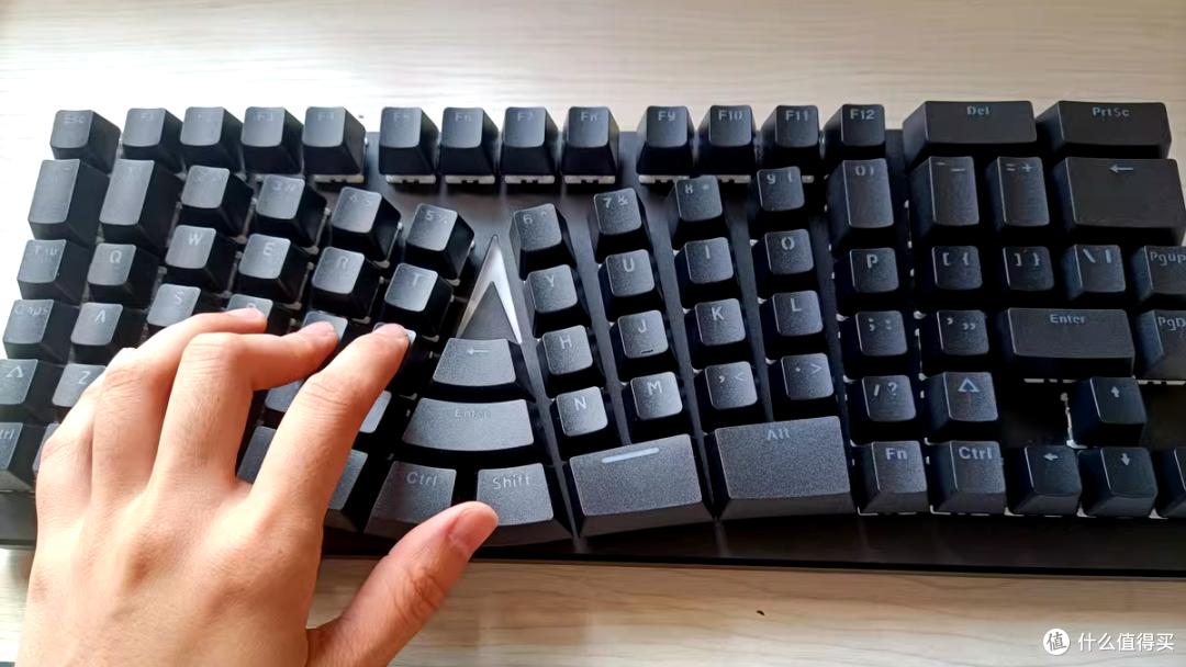 值得坚持使用的人体工学机械键盘 X–BOWS Lite
