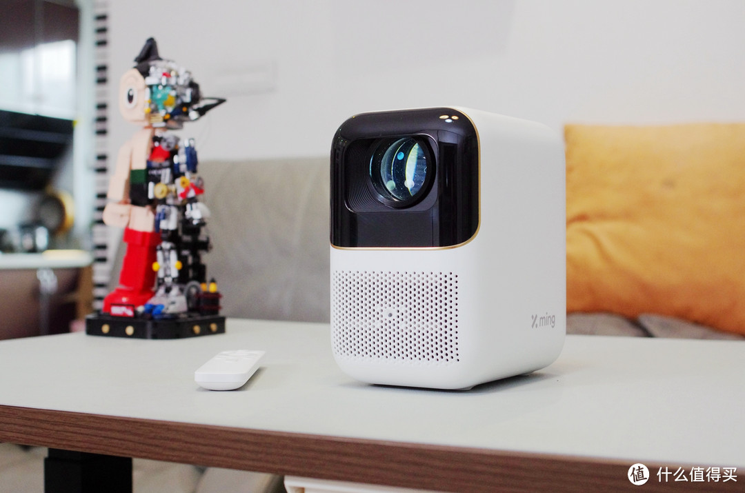 灵活小巧、1080P物理高清、自动画面调整,1500元入手的小明Q1 Pro投影仪全都会
