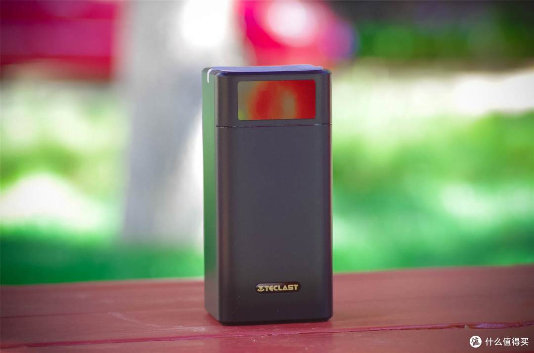 不足200元的移动电源巨无霸,57000mAh,告别充电焦虑