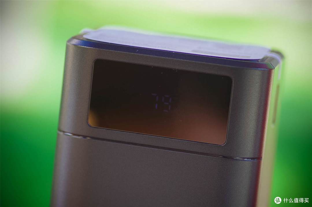 不足200元的移动电源巨无霸,57000mAh,告别充电焦虑