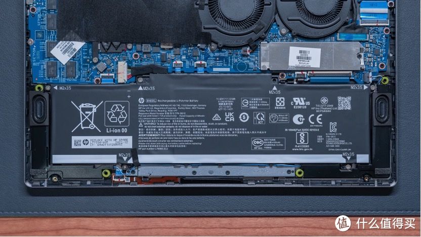 i7-12700H + 2.8K OLED 屏的惠普星 14 Pro，是如何当好高性能轻薄本模范生？