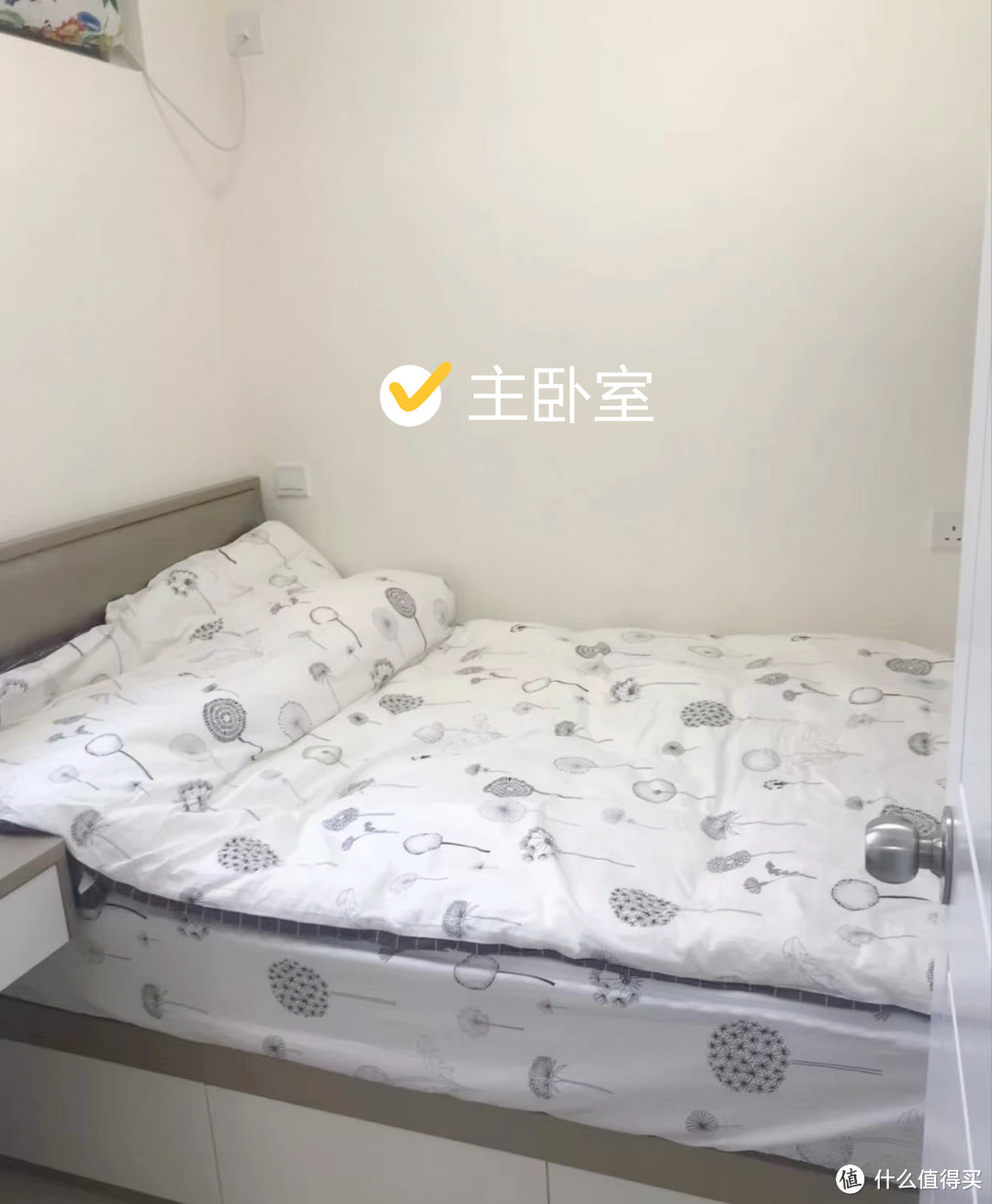 香港普通家庭的房子，只有36㎡，却设计成三居室，住进一家四口人