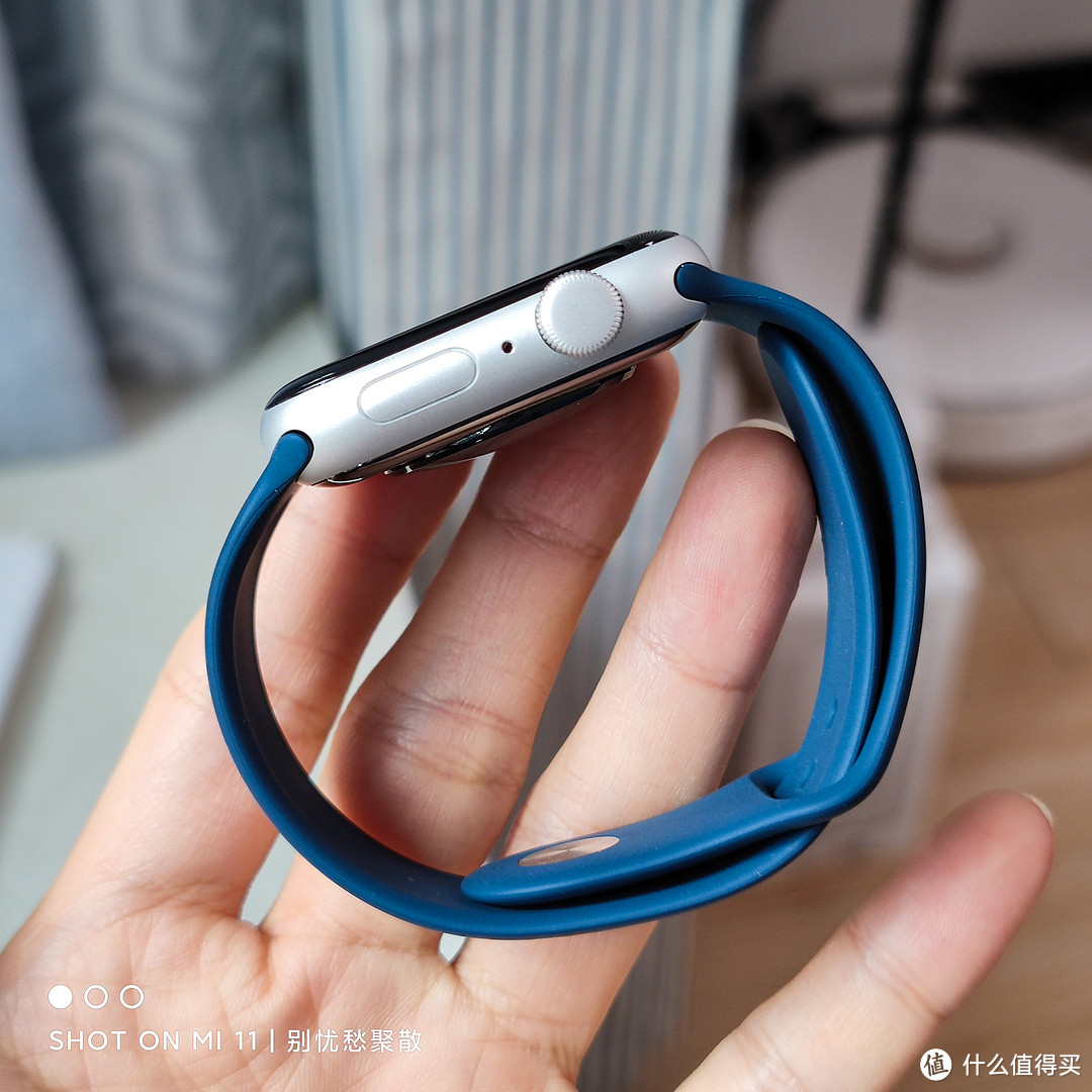 女生也适合 44mm款 Apple Watch SE