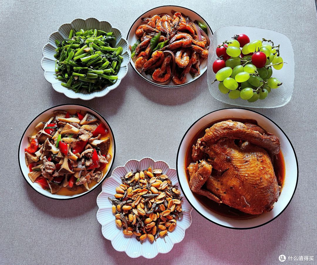 东莞一家子的午餐:荤素5道菜,实惠好吃;网友:为用心生活点赞