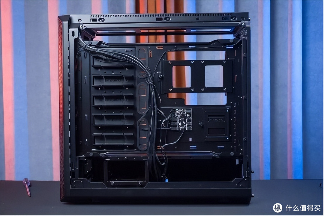 超大 "无声" 机箱:可装7个机械硬盘、显卡440mm、冷排420mm,德静界SILENT BASE 802
