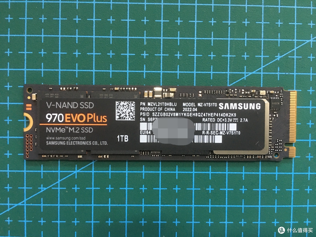 机器限制 产品性能难发挥 UN66上安装三星 970 EVO Plus 1TB