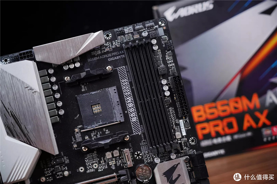 有颜值、有性能、这款技嘉 B550M 雪雕 AORUS PRO AX 值得拥有！