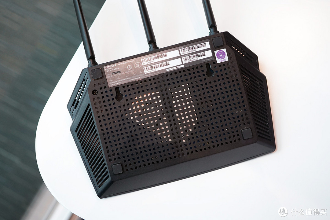 网件RAX10 Wi-Fi 6电竞路由器,降低游戏延时,速度稳定为先