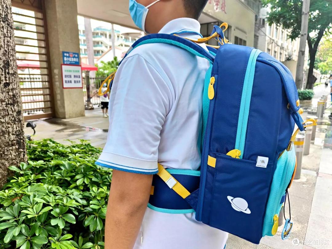 高颜值YATOTO儿童护脊书包,让孩子伸直了腰背!