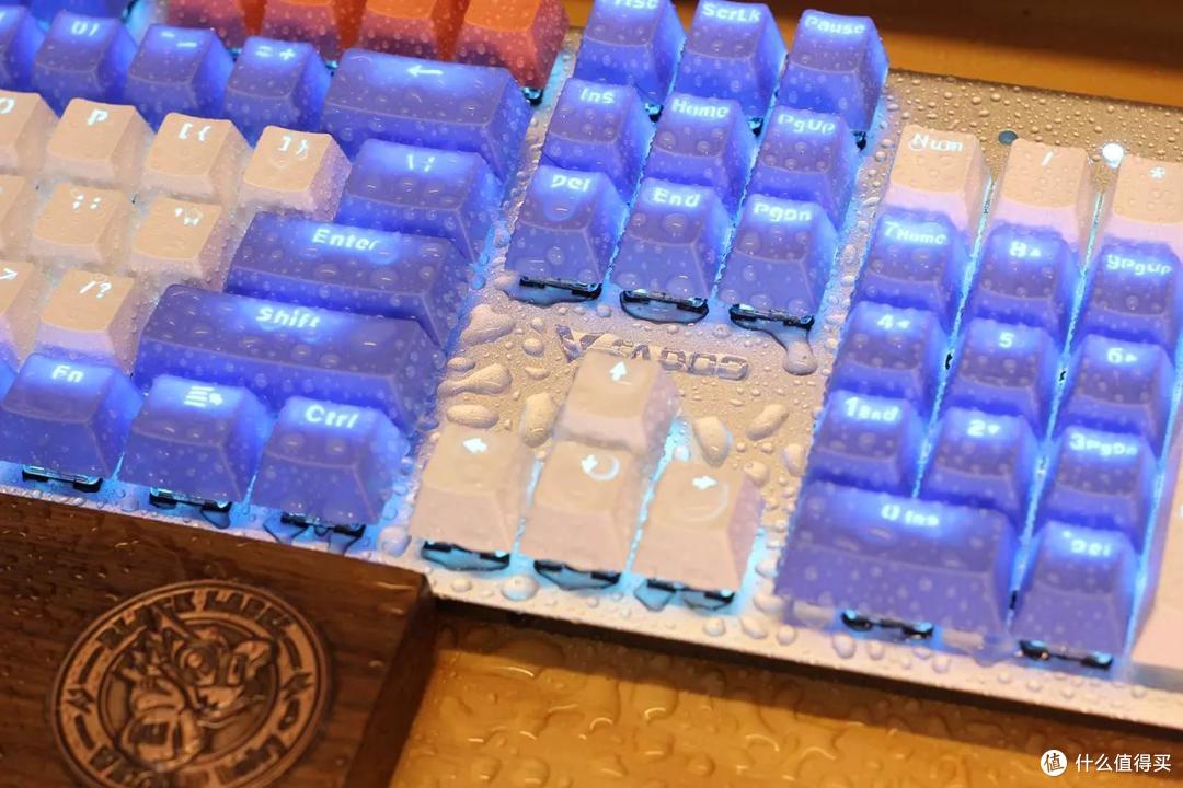 无畏水溅尘掩,平民节奏神器——雷柏V530游戏机械键盘